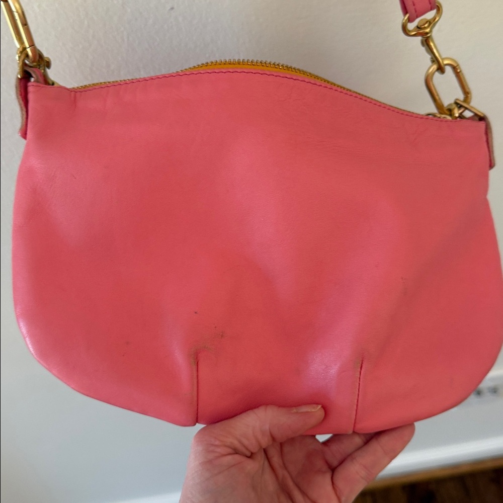 Clare V Petit Moyen - Pink Leather Crossbody Bag with Gold Hardware - Picture 6 of 8